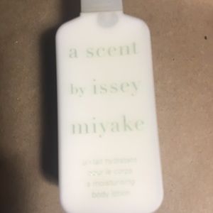 Scented body lotion